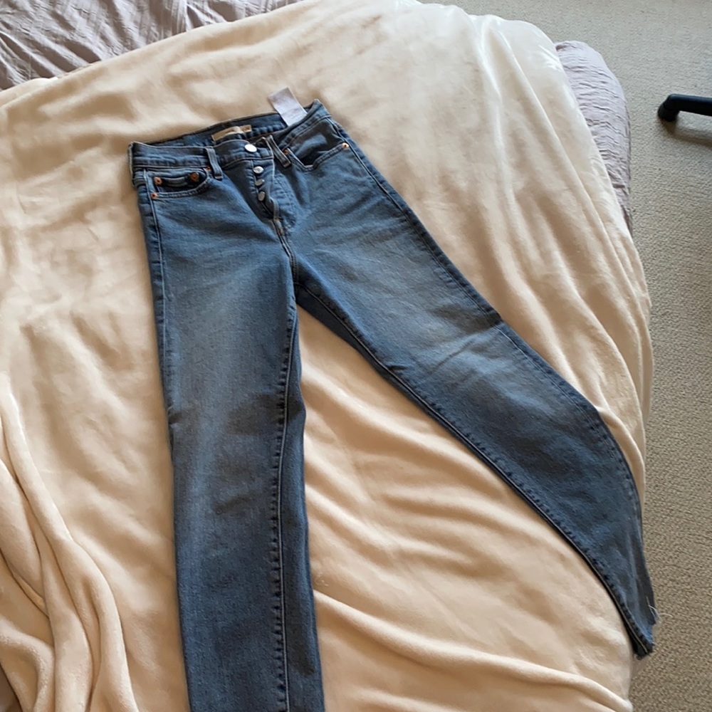 Levi’s Wedgie Skinny Jeans 26